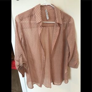 Shirt with black stars